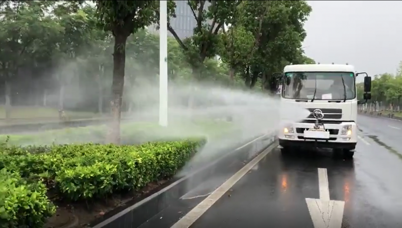 灑水車加裝電動水泡減少勞動力