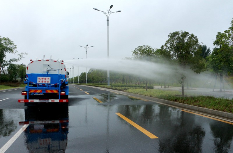 灑水車高位花灑